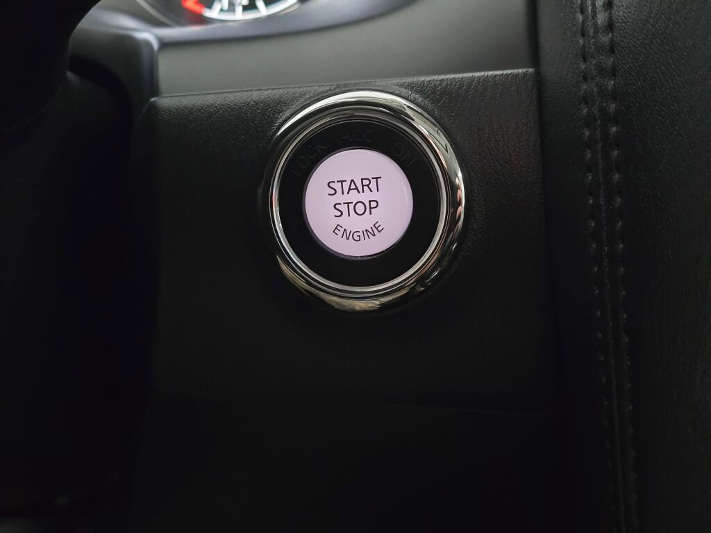 Used 2022 Nissan Armada SL w/ Captain's Chairs Package image 33