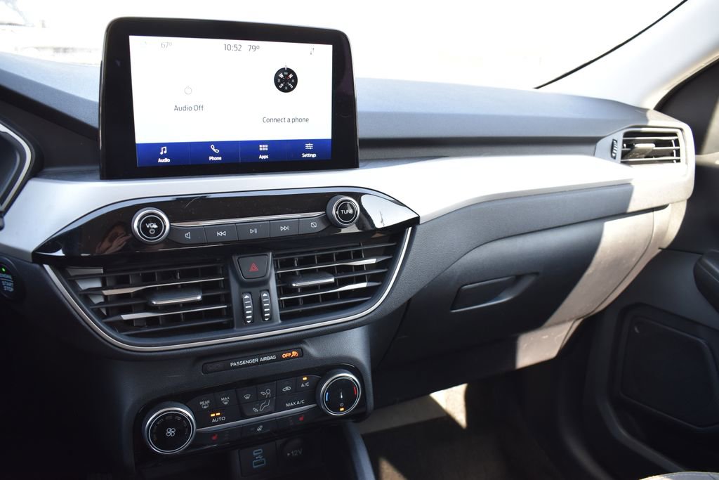 Certified 2022 Ford Escape SE w/ Cold Weather Package image 13