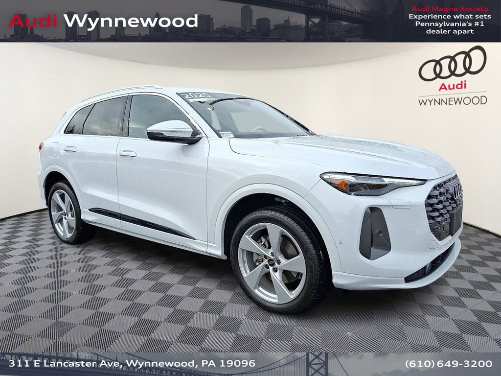 Certified 2025 Audi Q5 Premium Plus image 1