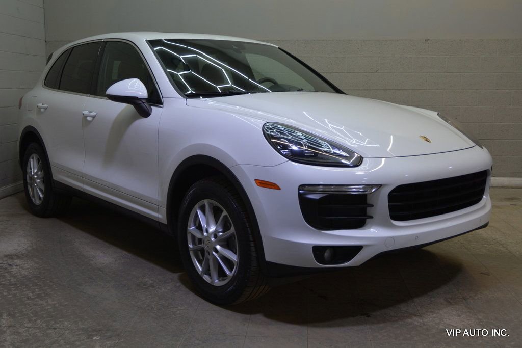 Used 2016 Porsche Cayenne image 1