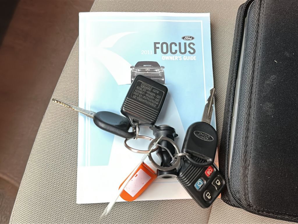Used 2011 Ford Focus S FWD image 24