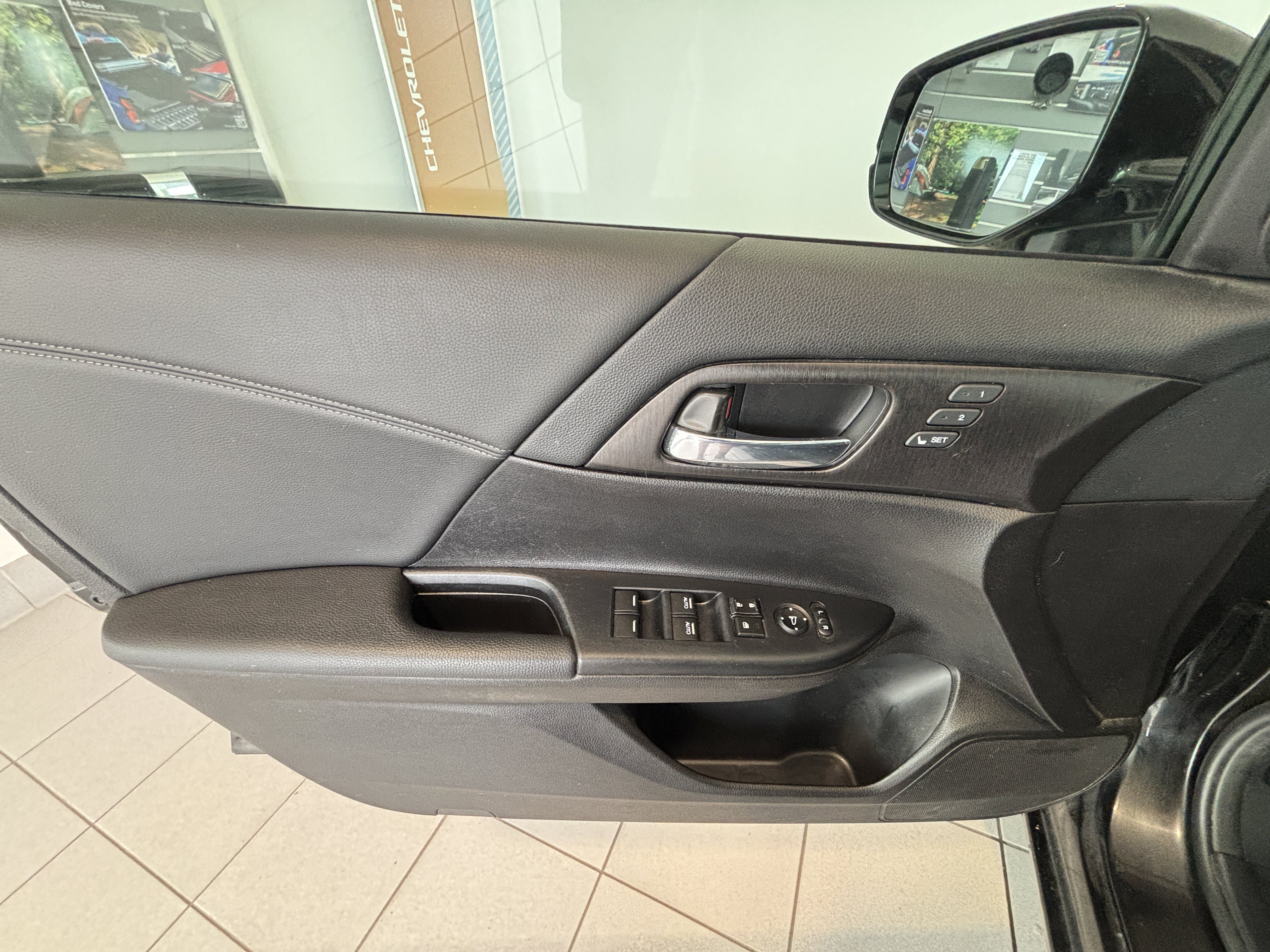 Used 2015 Honda Accord EX-L image 10
