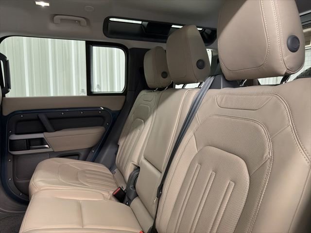 Used 2020 Land Rover Defender 110 SE AWD/4WD image 15