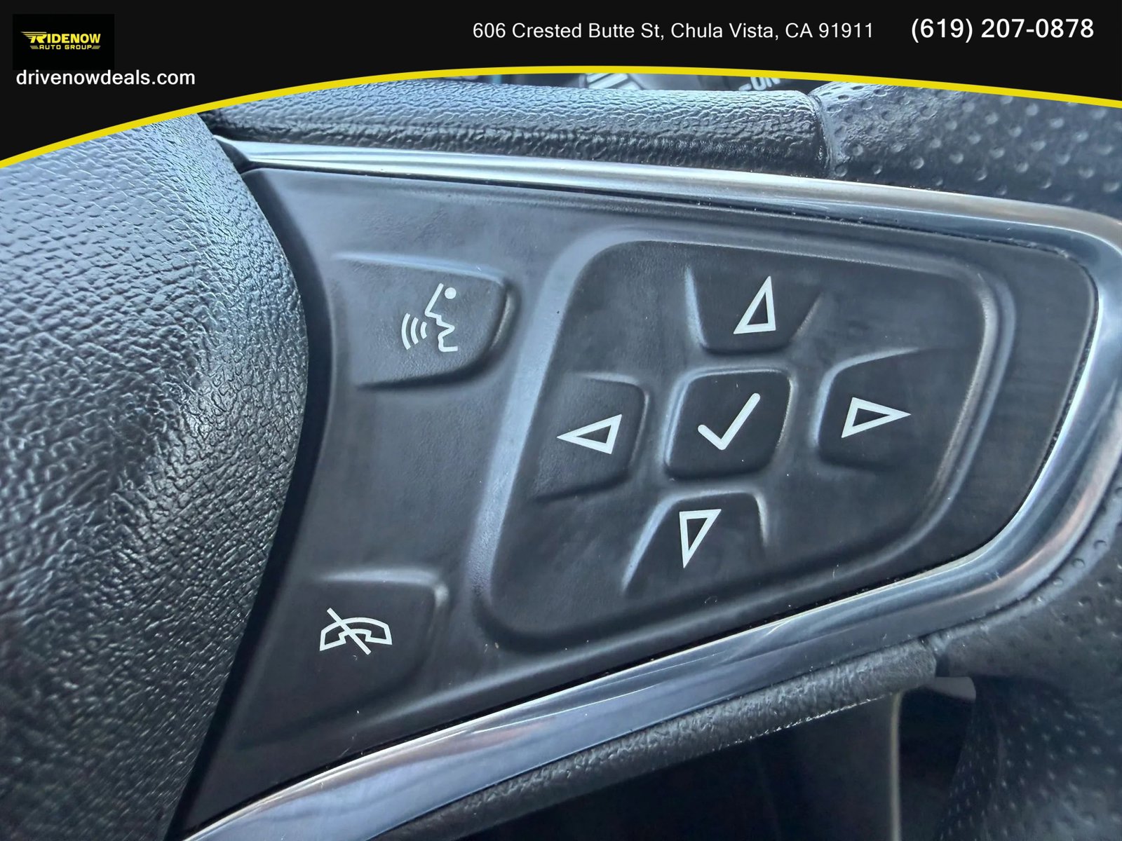 Used 2021 Chevrolet Equinox LS w/ LS Convenience Package image 26