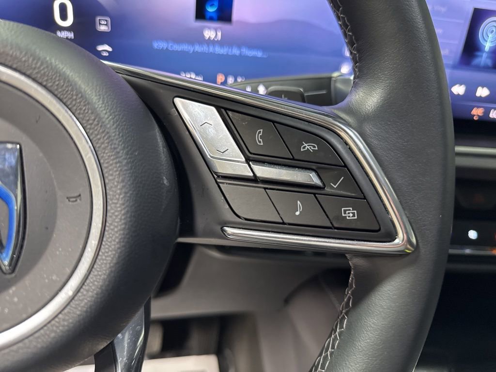 Used 2025 Buick Envision Preferred image 22