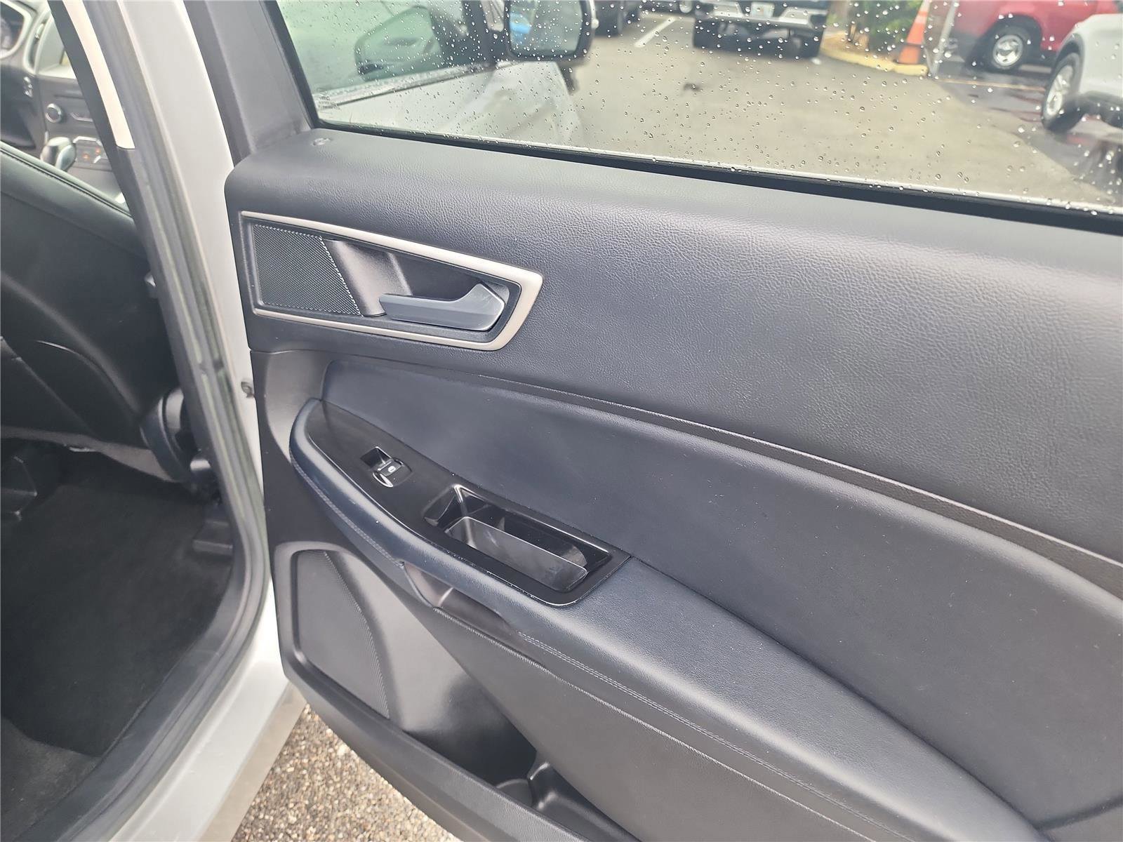 Used 2017 Ford Edge SEL w/ Equipment Group 201A image 23