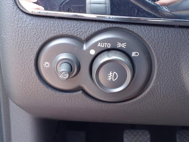 Used 2006 Chevrolet SSR w/ Preferred Equipment Group image 15