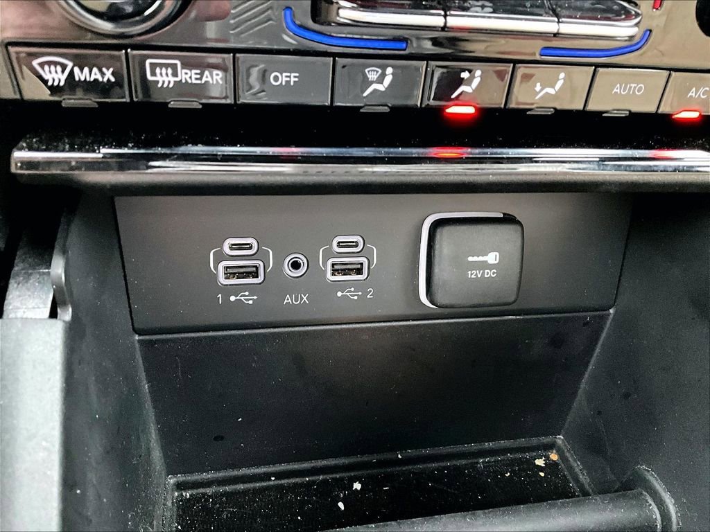Used 2024 Jeep Grand Cherokee Limited AWD/4WD image 25