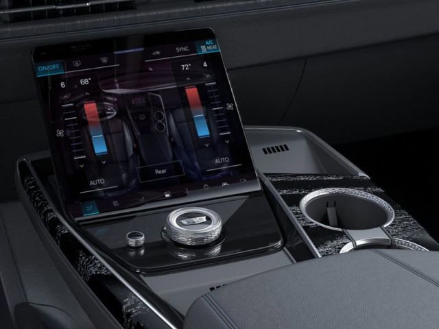 New 2026 Cadillac Escalade IQ Luxury 1 w/ LPO, Floor Liner Package image 23