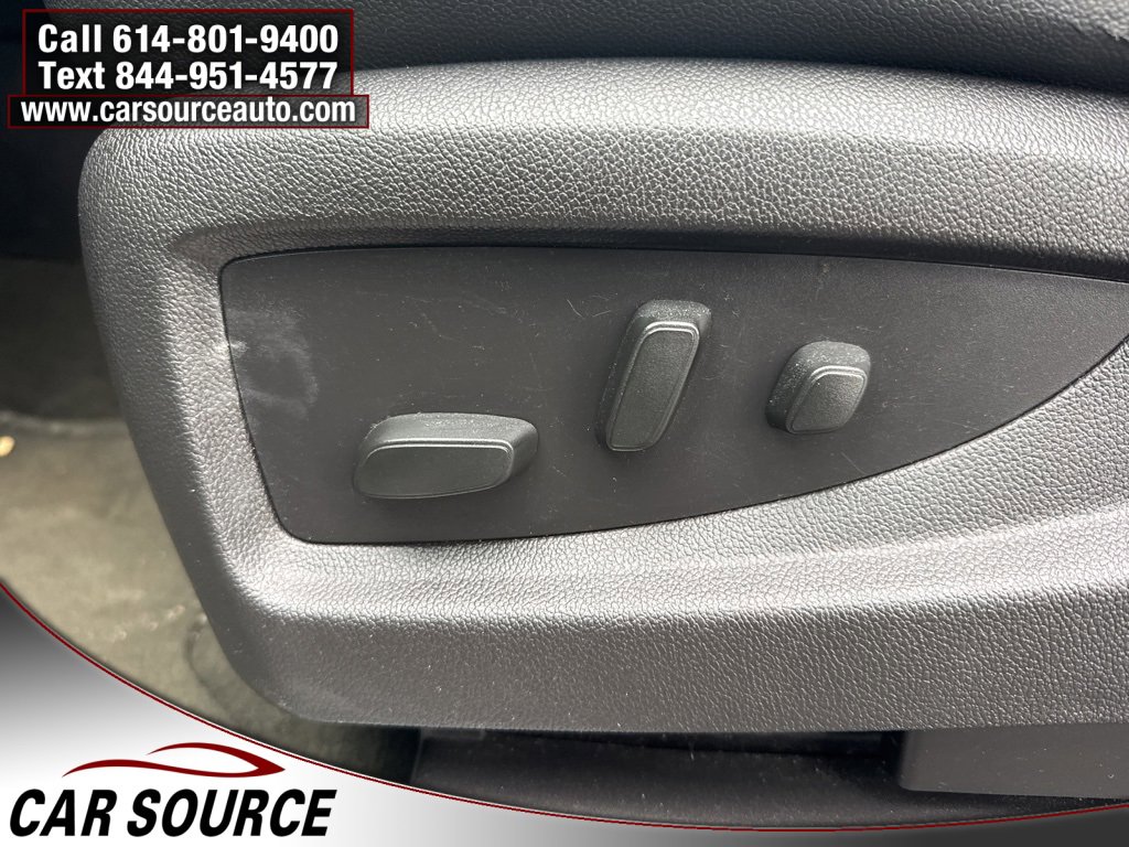 Used 2017 Chevrolet Suburban LT image 23