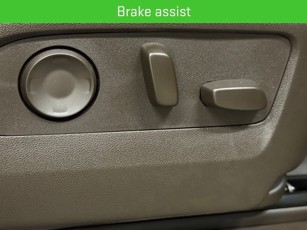 Certified 2025 GMC Yukon Elevation w/ Technology Package AWD/4WD image 32