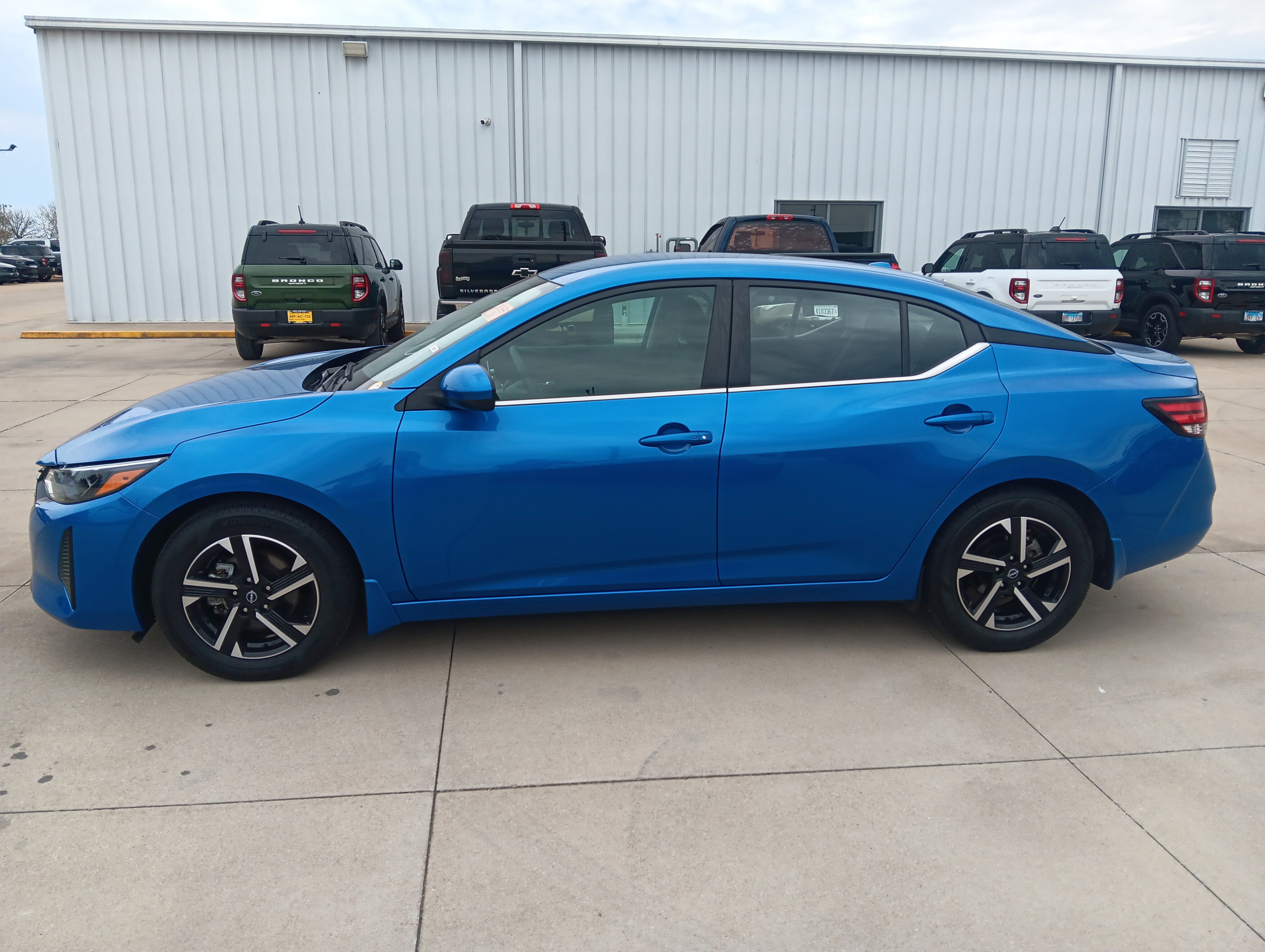 Used 2024 Nissan Sentra SV w/ All-Weather Package image 8