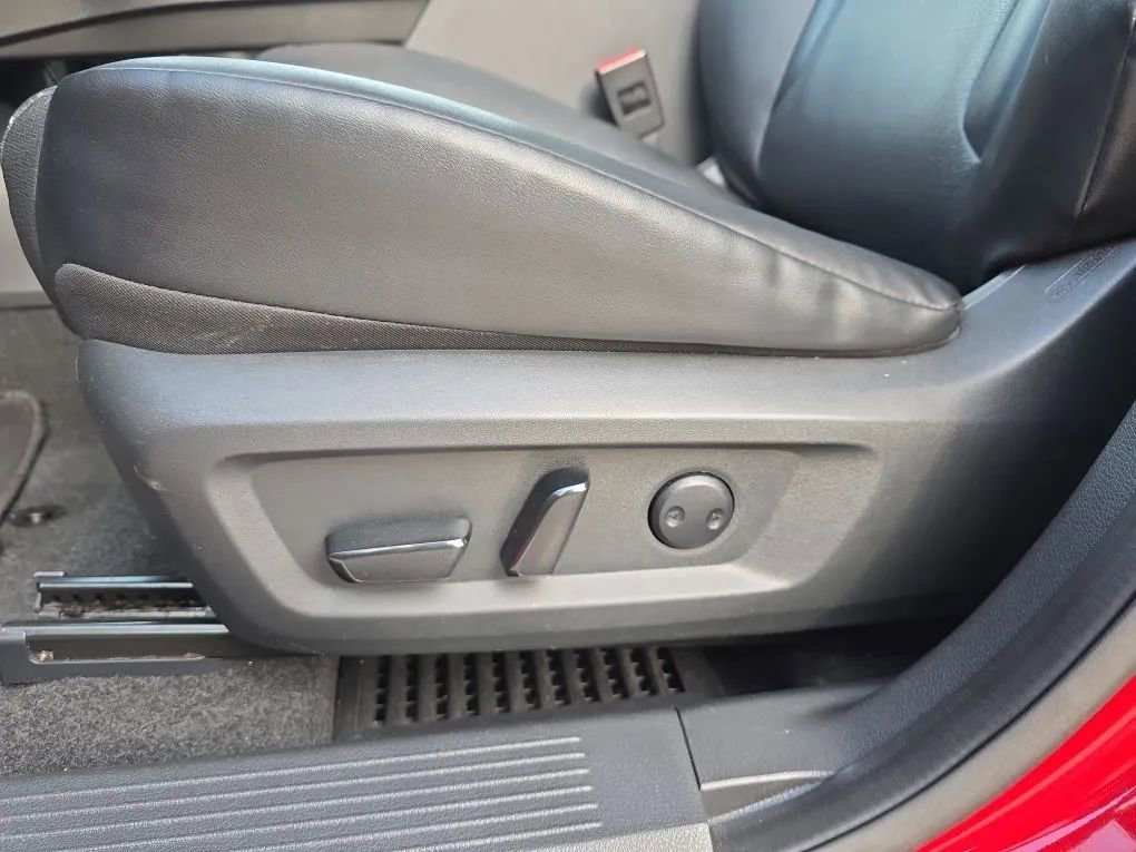 Used 2022 Nissan Rogue SV w/ SV Premium Package image 15