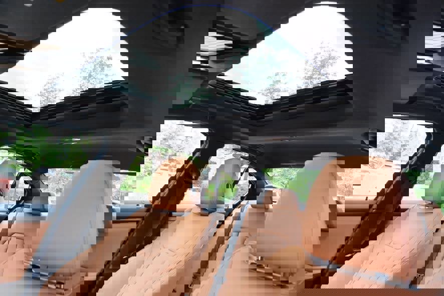 Used 2024 BMW 330i Sedan image 36