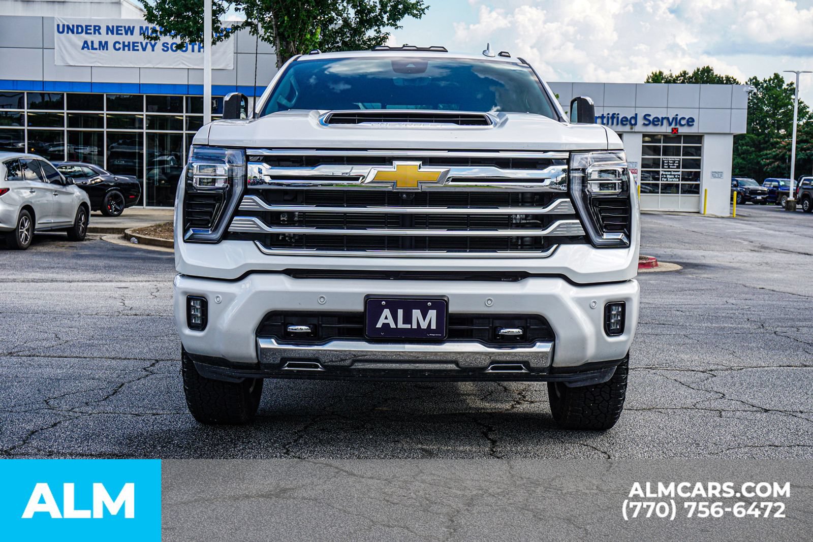 Used 2025 Chevrolet Silverado 3500 High Country w/ High Country Premium Package AWD/4WD image 11