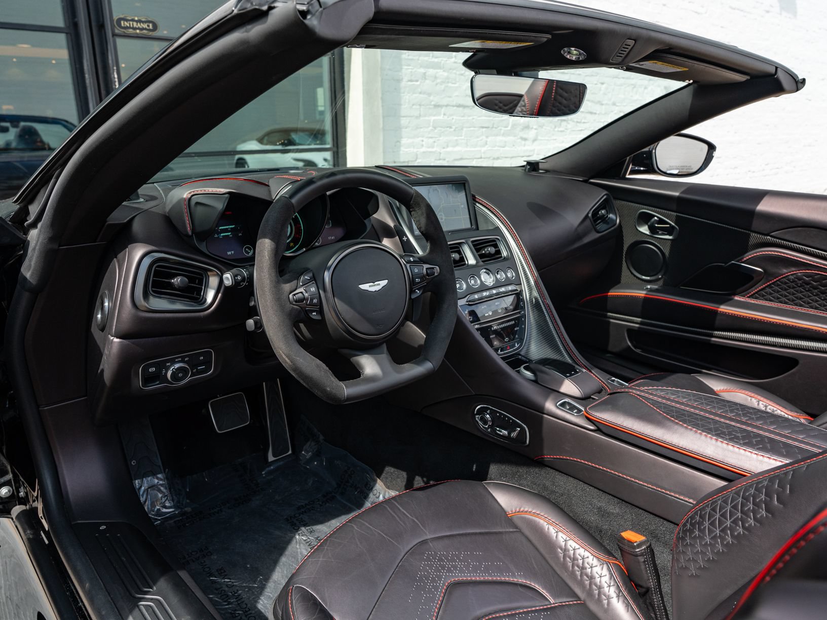 Used 2023 Aston Martin DBS Superleggera Volante RWD image 3