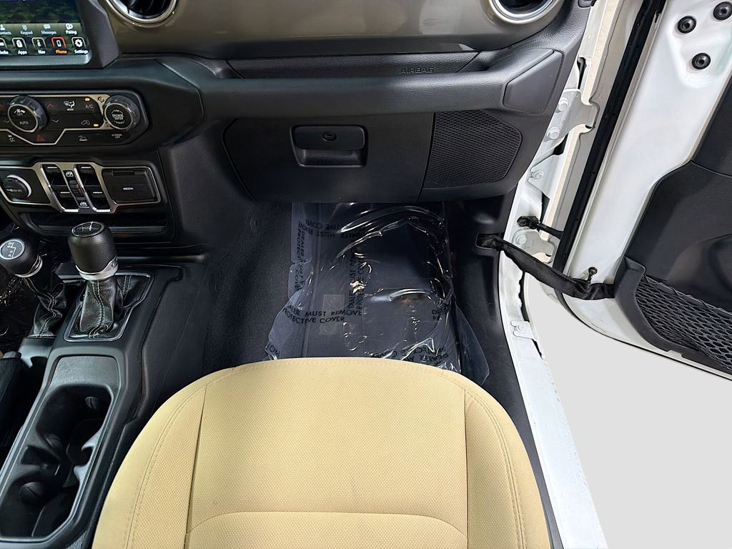 Used 2023 Jeep Gladiator Overland image 17