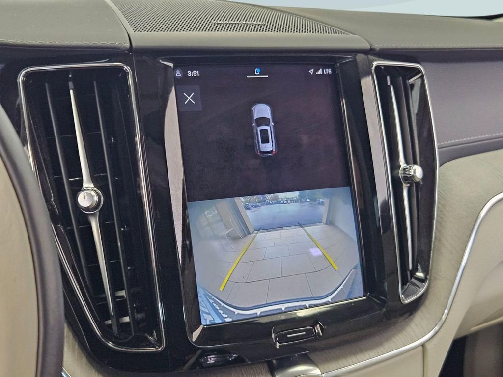 Used 2023 Volvo XC60 B5 Ultimate w/ Climate Package image 19