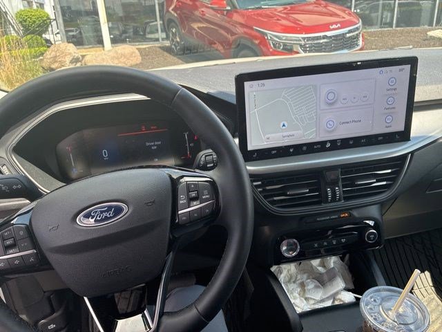 Used 2023 Ford Escape Active w/ Tech Pack #1 AWD/4WD image 8