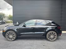 Used 2018 Porsche Macan Sport Edition AWD/4WD image 8