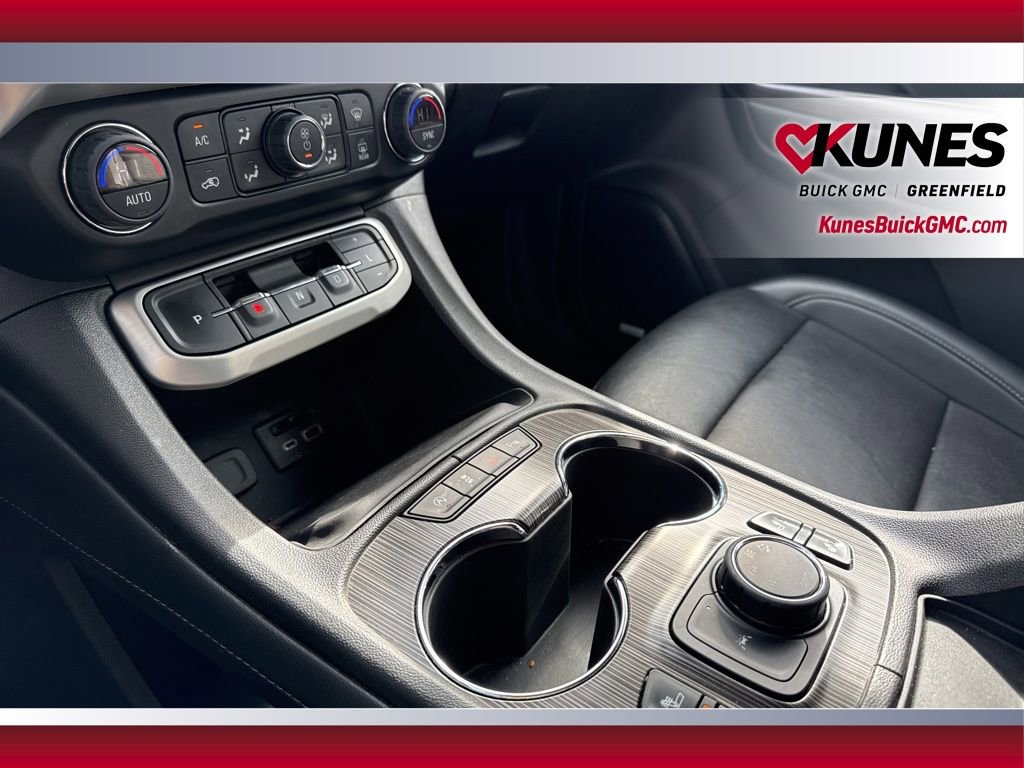 Used 2023 GMC Acadia SLT image 24