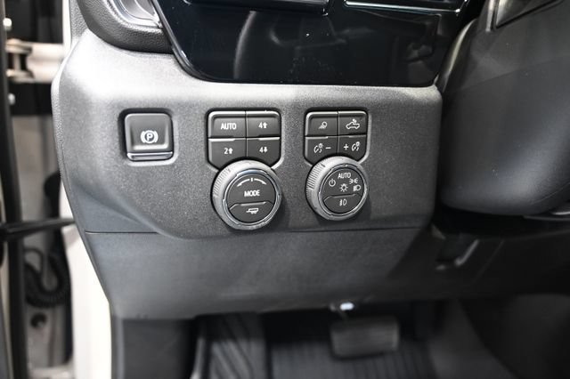 New 2026 Chevrolet Silverado 1500 RST w/ Dark Appearance Package AWD/4WD image 24