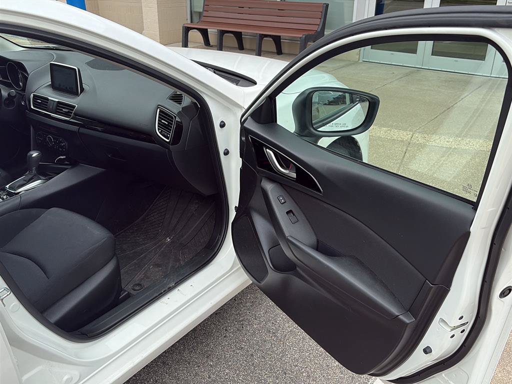 Used 2016 MAZDA MAZDA3 i Sport FWD image 6