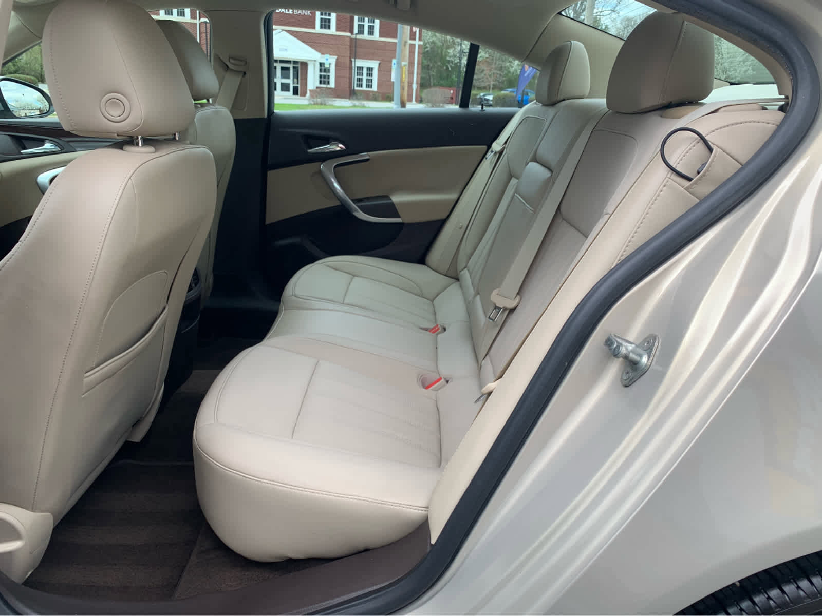 Used 2011 Buick Regal CXL image 22