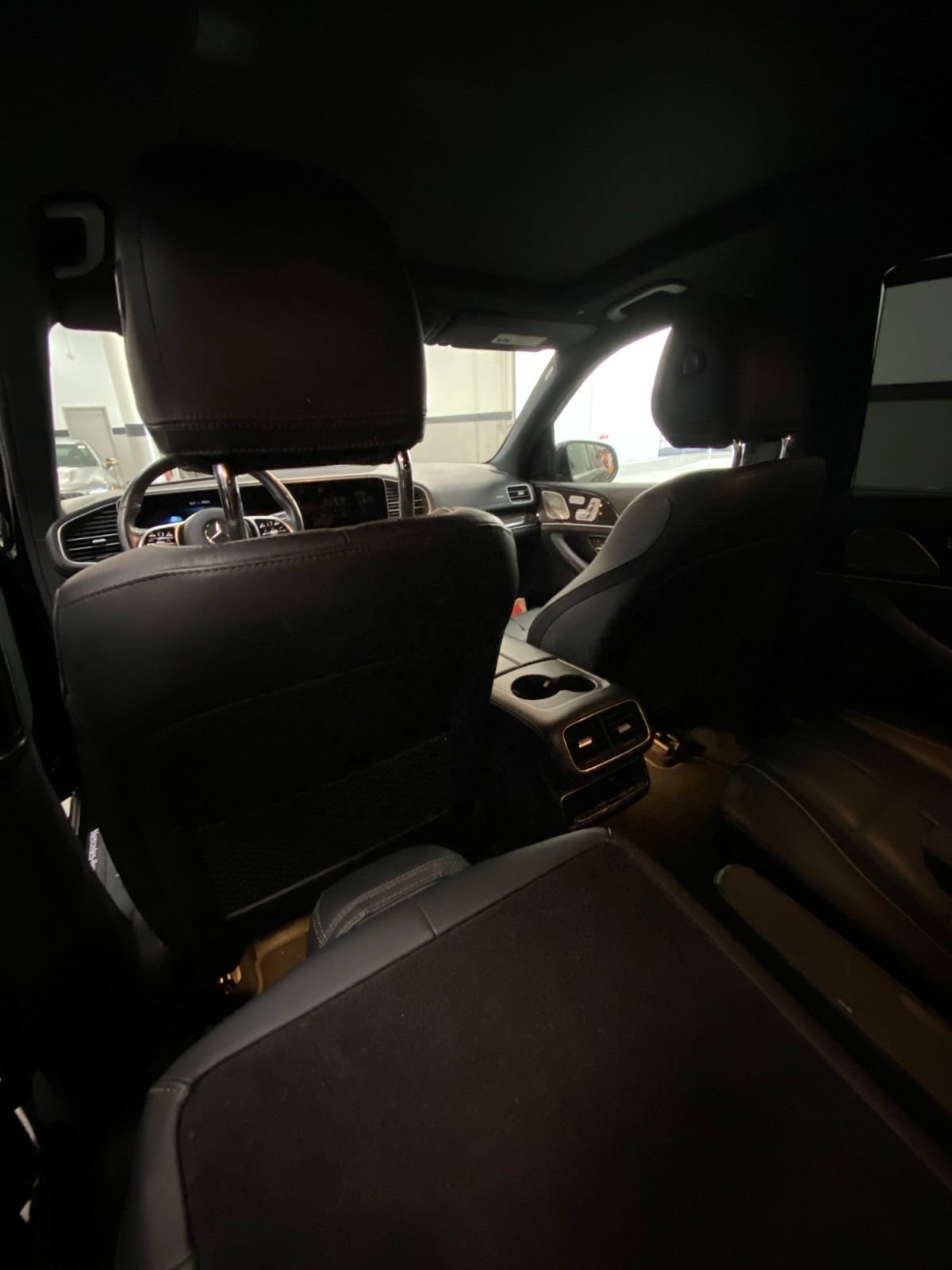 Used 2022 Mercedes-Benz GLS 450 4MATIC image 11