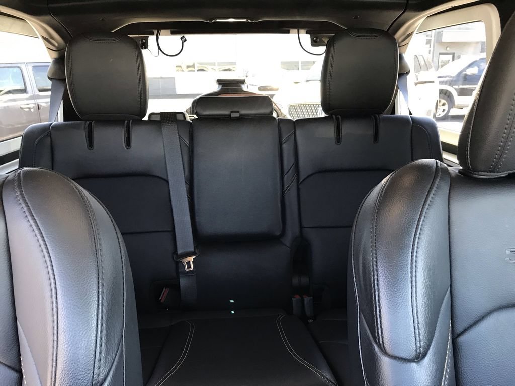 Used 2024 Jeep Wrangler Unlimited Sahara AWD/4WD image 19