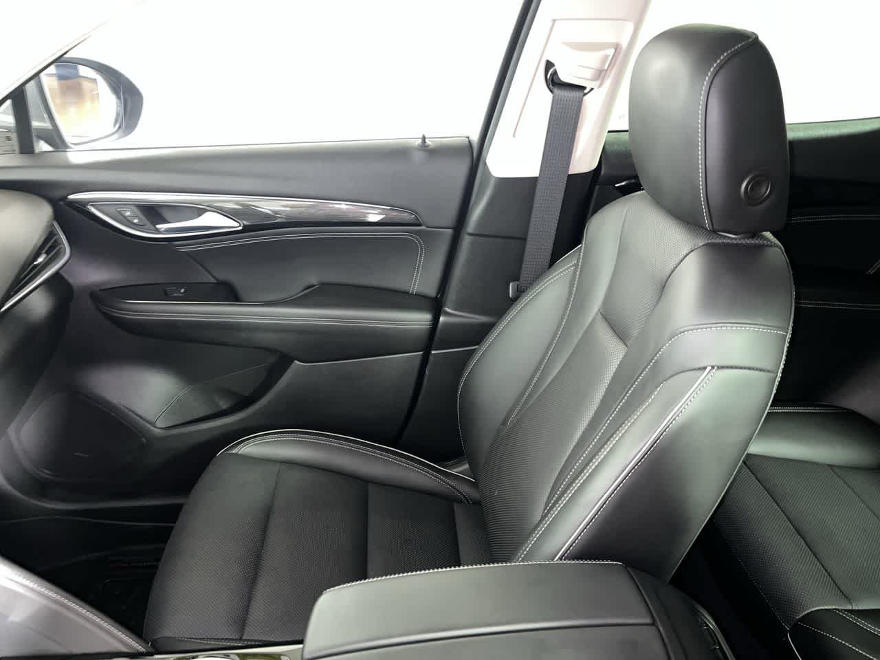 Used 2022 Buick Envision Essence w/ Safety Package FWD image 27