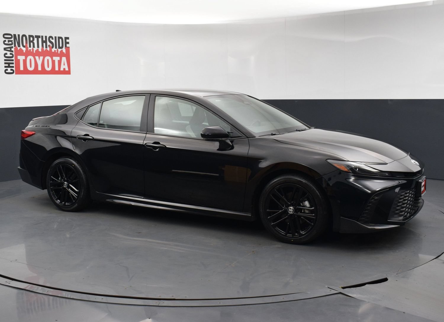 Used 2025 Toyota Camry SE FWD image 6