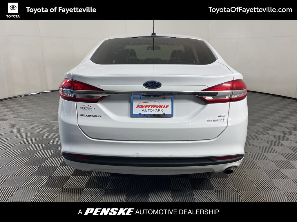 Used 2018 Ford Fusion SE image 10