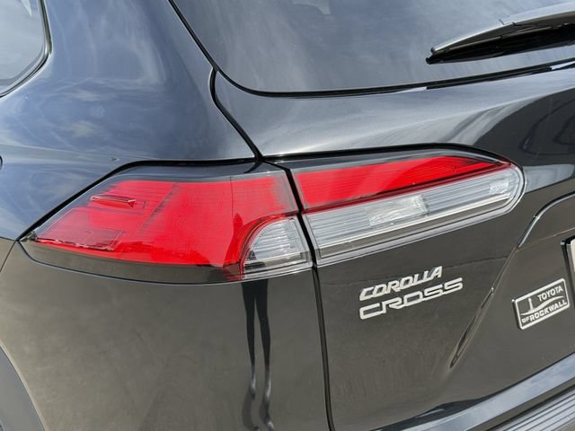 Certified 2025 Toyota Corolla Cross XLE w/ Convenience Package FWD image 5