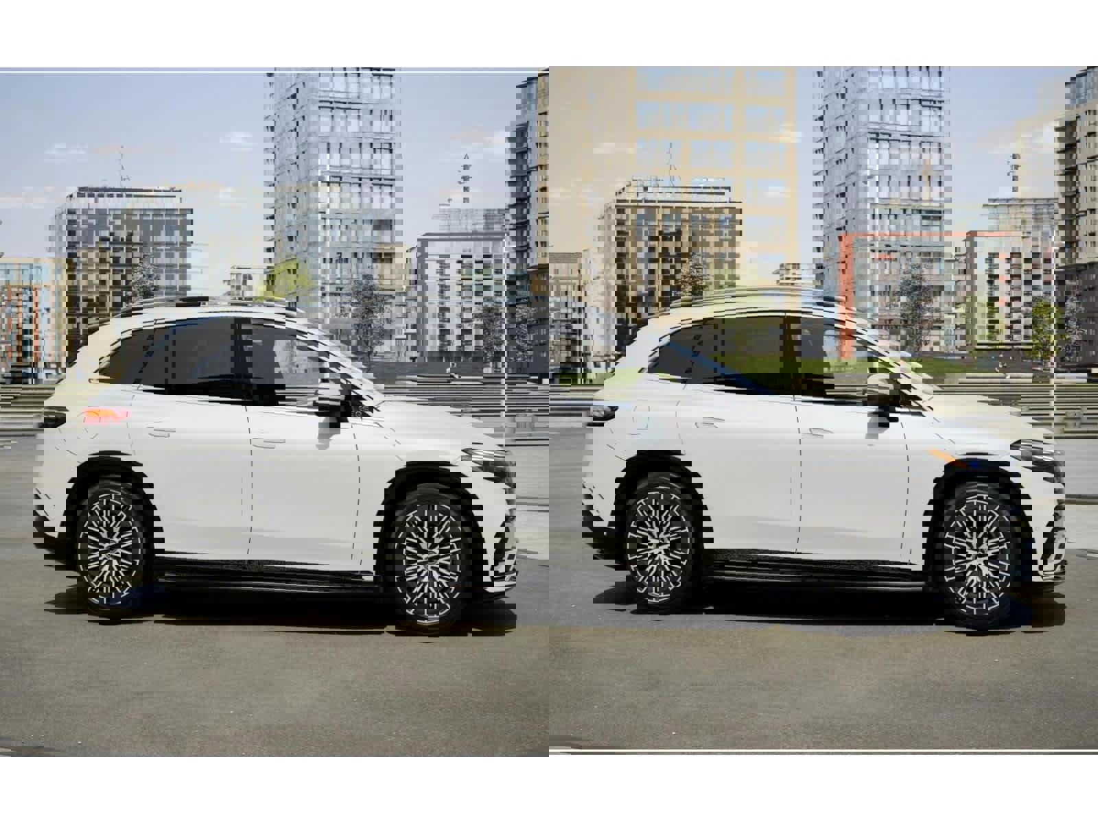 New 2026 Mercedes-Benz EQS 400 4MATIC SUV image 15