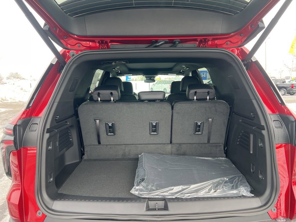 New 2026 Chevrolet Traverse LT w/ Sun and Wheel Package image 6