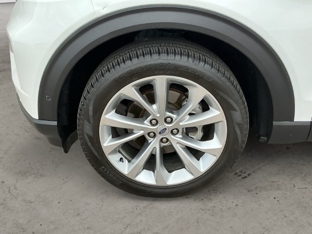 Used 2021 Ford Explorer Platinum w/ Equipment Group 601A AWD/4WD image 9