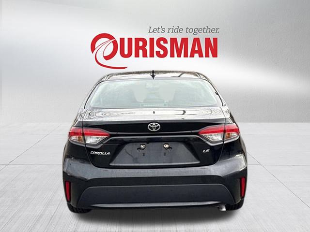 Used 2022 Toyota Corolla LE image 3
