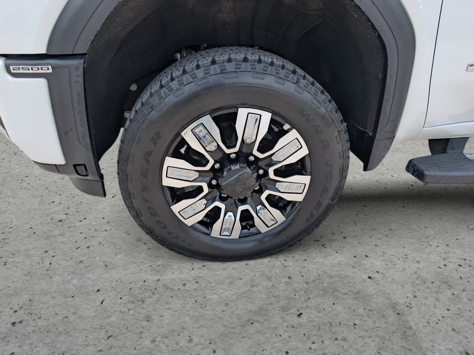 Certified 2025 GMC Sierra 2500 Denali w/ Denali Reserve Package AWD/4WD image 8