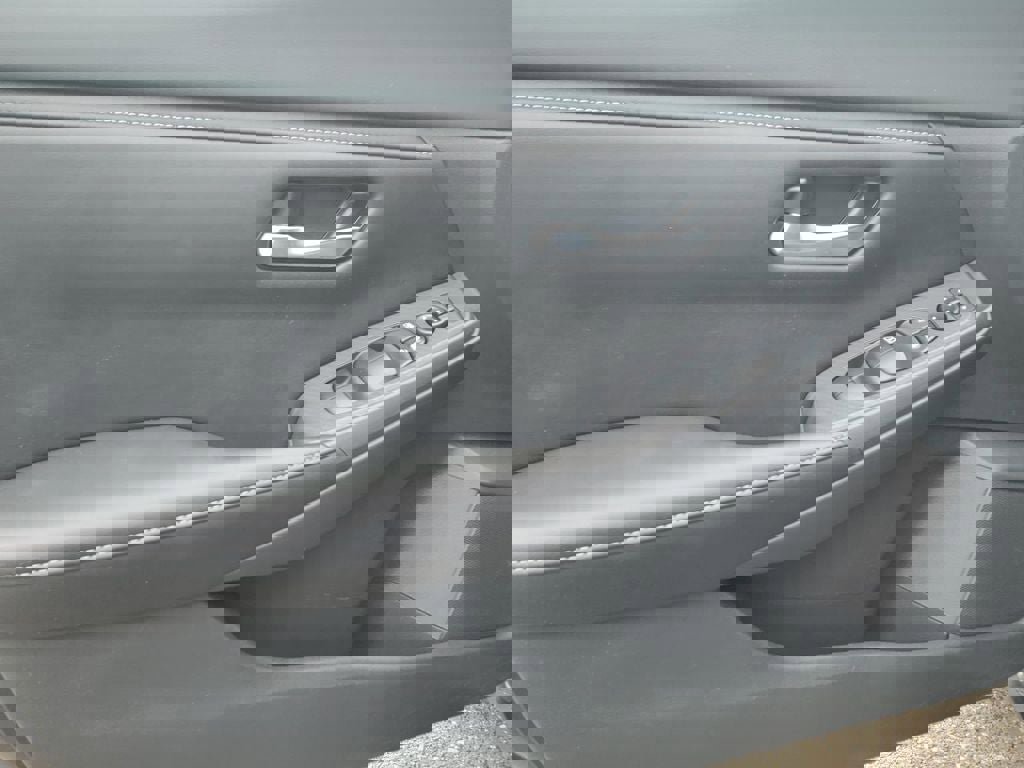 Certified 2022 Nissan Sentra SV w/ Trunk Package image 9