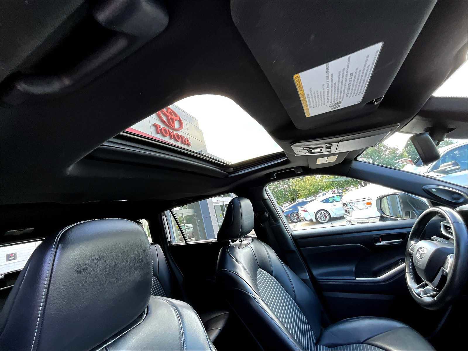 Used 2022 Toyota Highlander XSE image 23