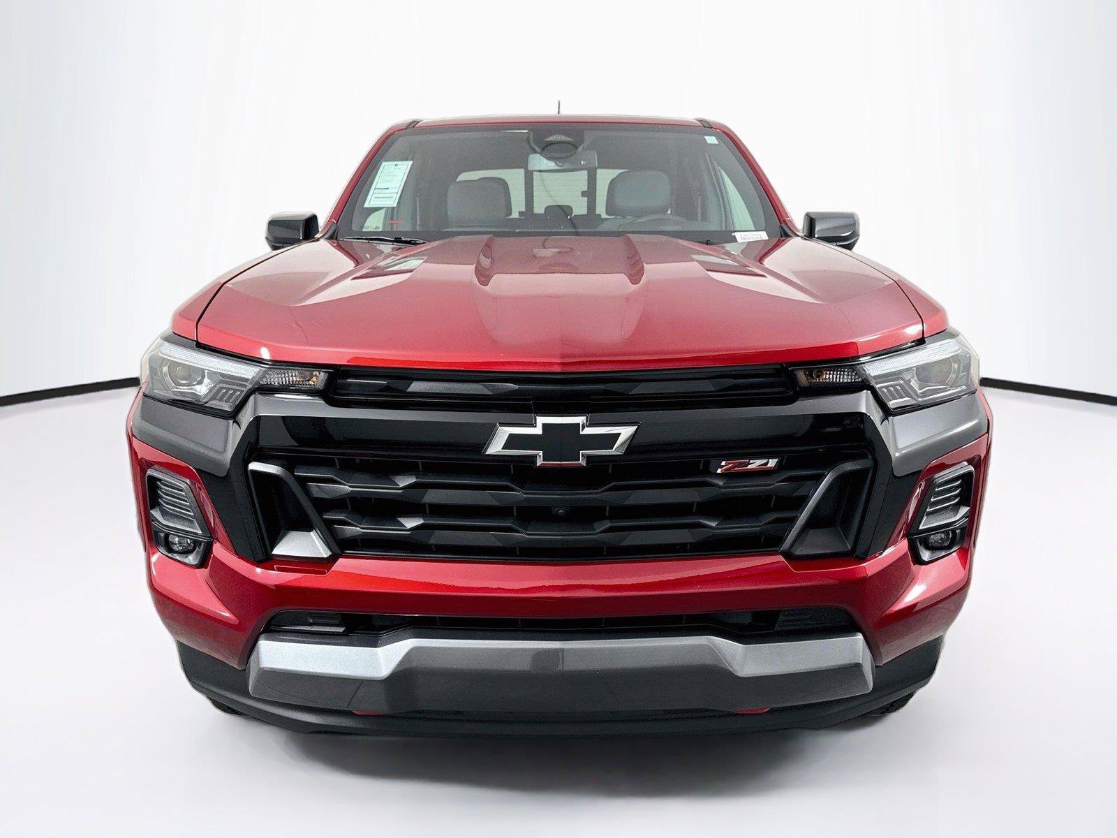 Used 2024 Chevrolet Colorado Z71 w/ Z71 Convenience Package 2 AWD/4WD image 9