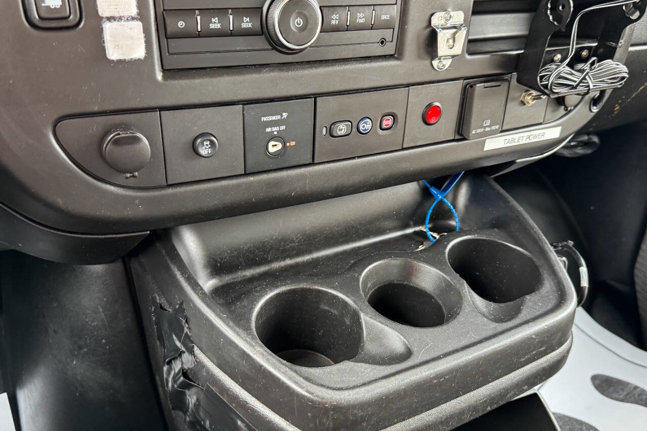 Used 2018 Chevrolet Express 2500 w/ Driver Convenience Package image 32