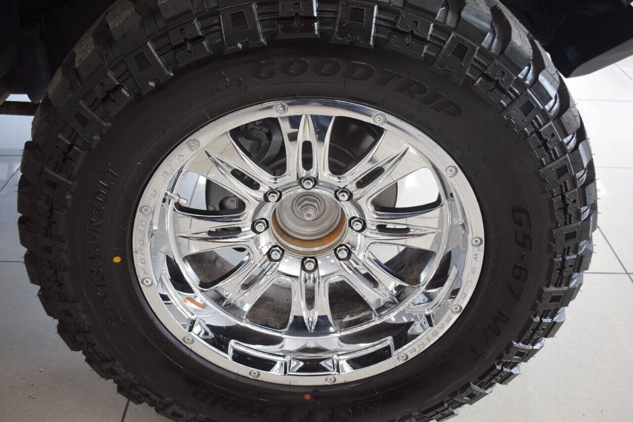 Used 2003 HUMMER H2 w/ Preferred Equipment Group AWD/4WD image 12
