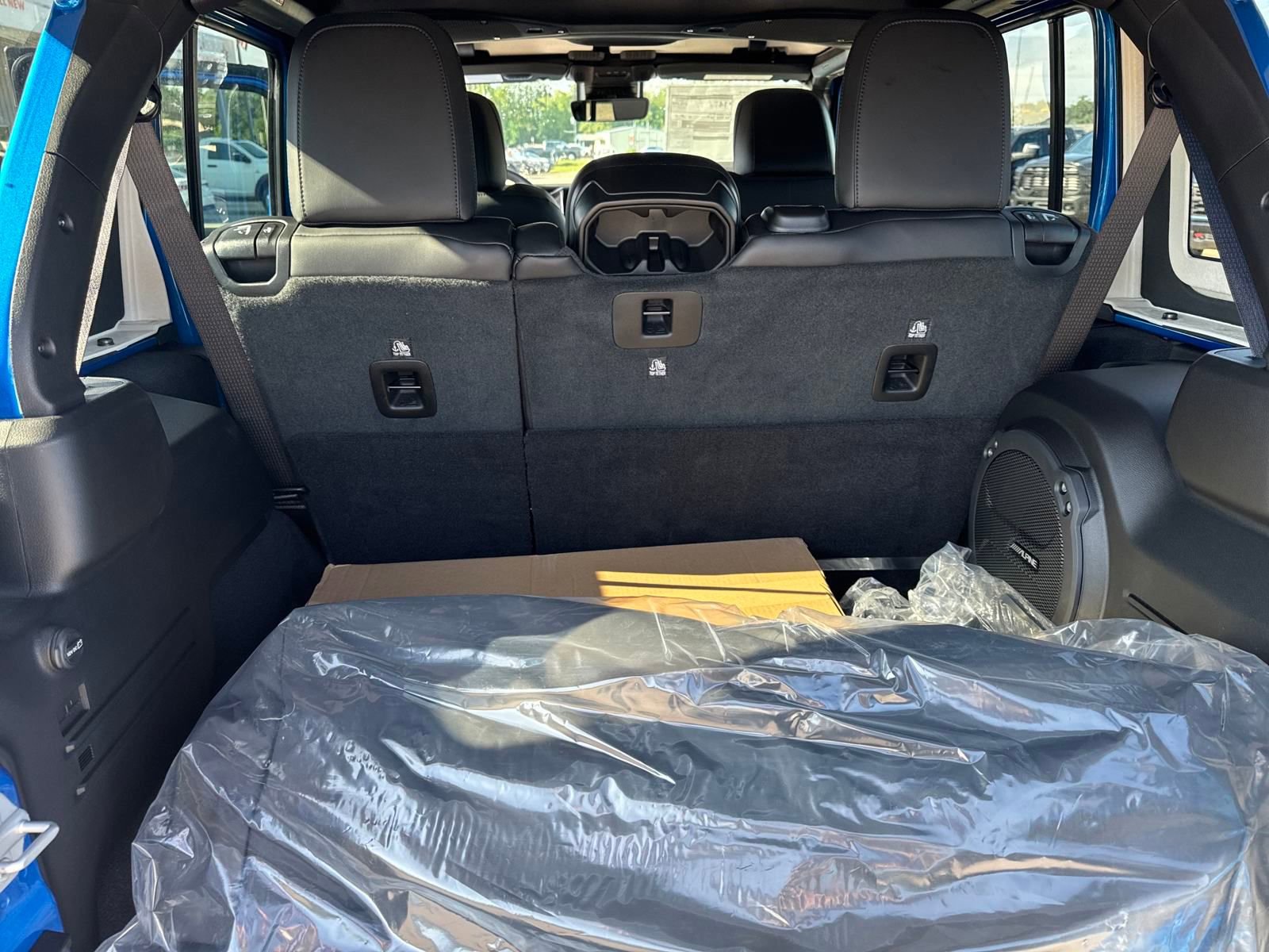 New 2025 Jeep Wrangler Unlimited Rubicon 392 image 23