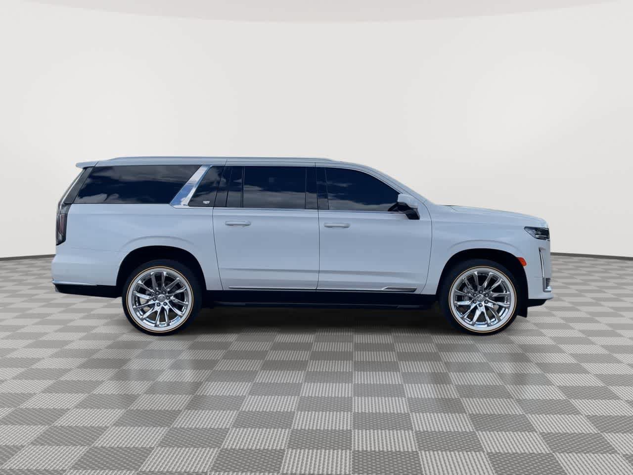 Used 2023 Cadillac Escalade ESV Premium Luxury w/ LPO, Floor Liner Package AWD/4WD image 9