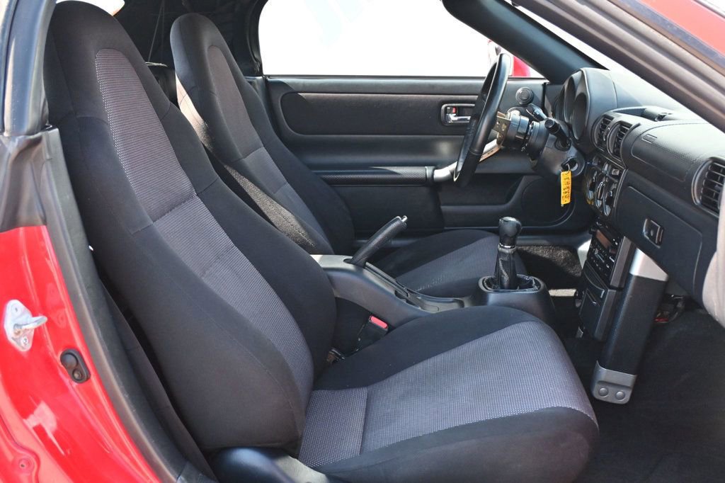 Used 2002 Toyota MR2 image 10