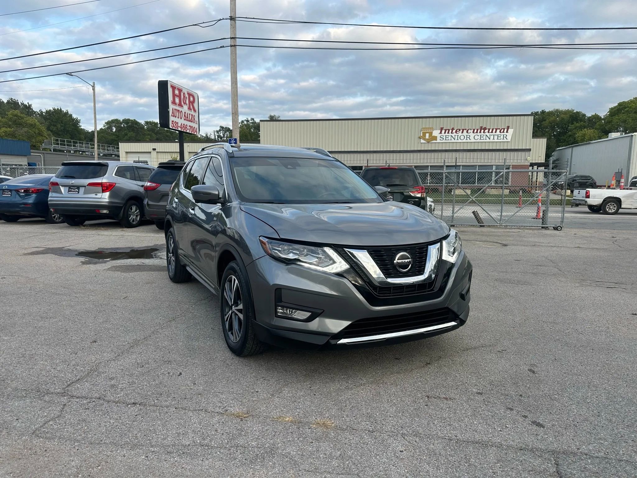 Used 2018 Nissan Rogue SL w/ Premium Package image 7