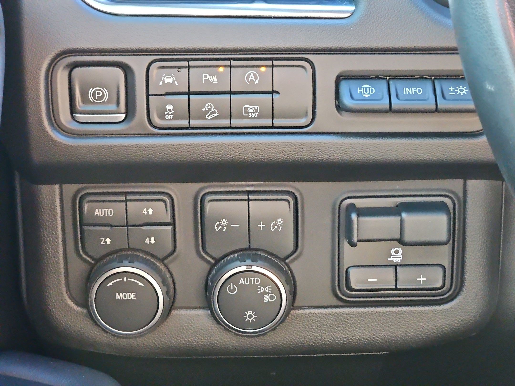 Certified 2023 Chevrolet Suburban Premier AWD/4WD image 24