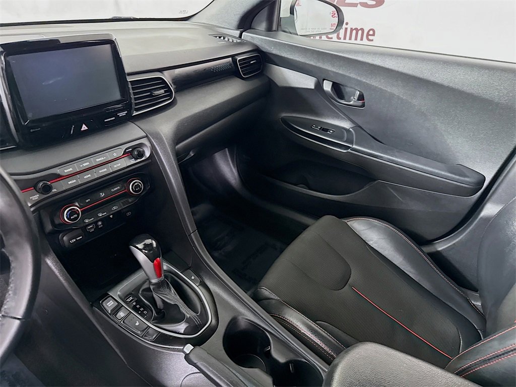Used 2020 Hyundai Veloster 2.0 Premium image 27